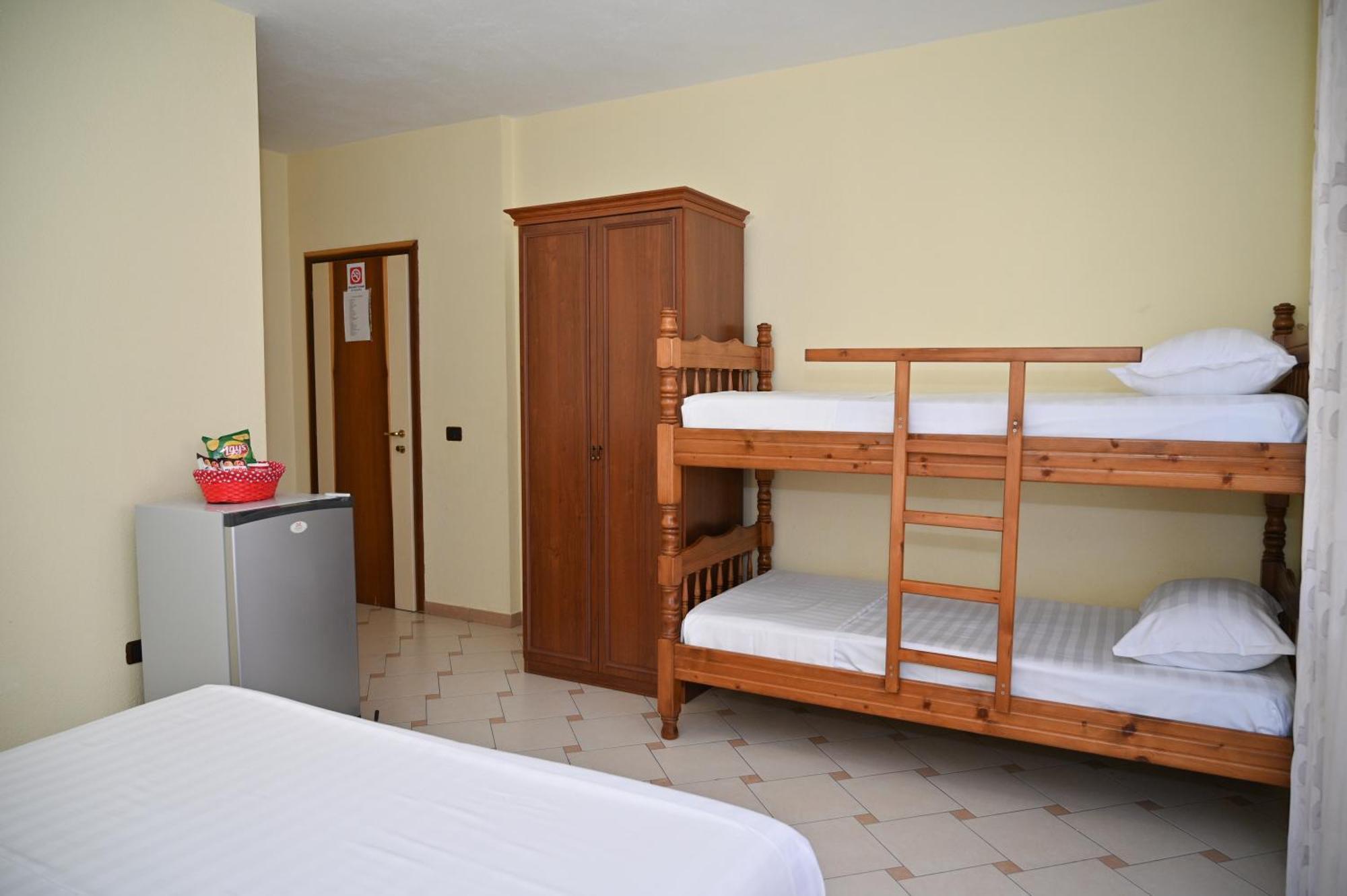 Hotel Vila Emes ดูร์เรส ห้อง รูปภาพ