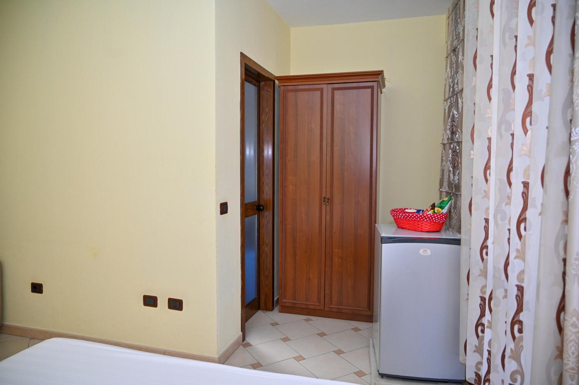 Hotel Vila Emes ดูร์เรส ห้อง รูปภาพ